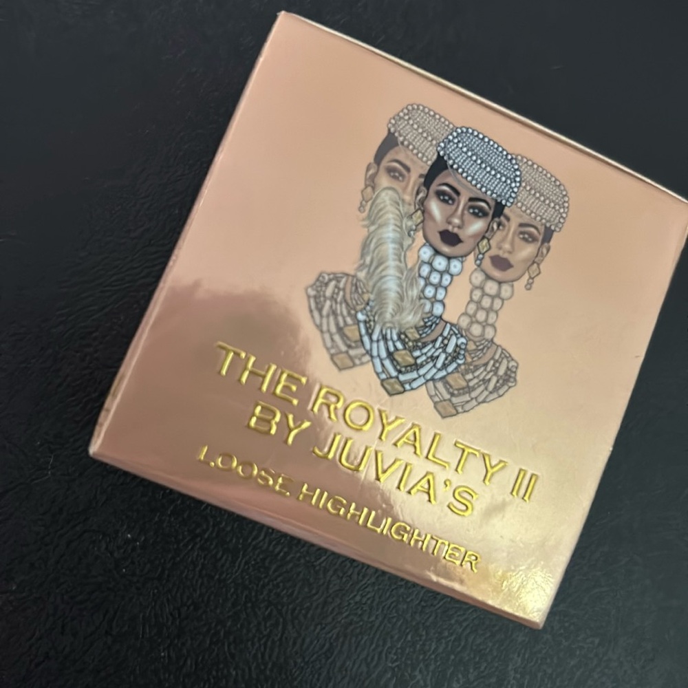 🌟
 NIB! The Royalty II Loose Highlighter